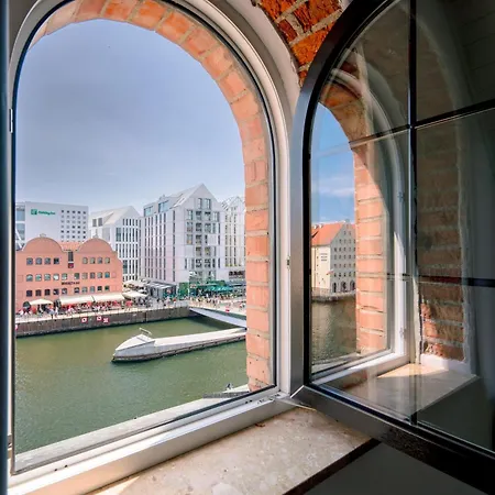 Przystan 18 アパート *