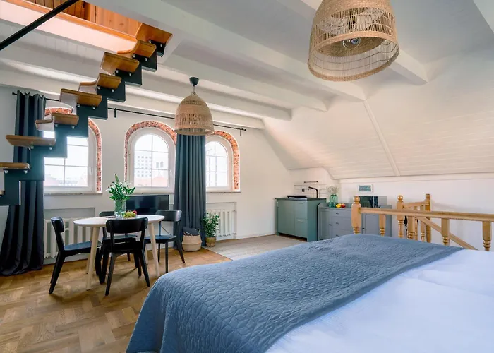 Przystan 18 아파트